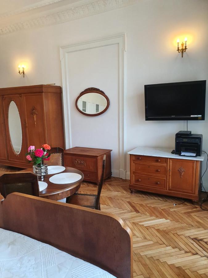 Prestige Aparthotel Piotrkowska 82 - Wyjatkowy Widok Na Deptak Lodz  Ngoại thất bức ảnh