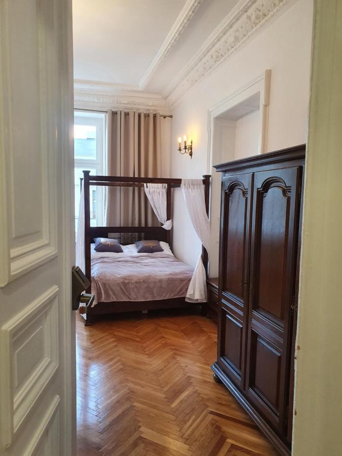 Prestige Aparthotel Piotrkowska 82 - Wyjatkowy Widok Na Deptak Lodz  Ngoại thất bức ảnh