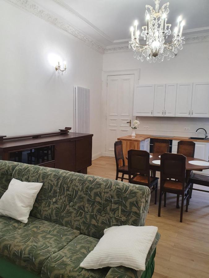 Prestige Aparthotel Piotrkowska 82 - Wyjatkowy Widok Na Deptak Lodz  Ngoại thất bức ảnh
