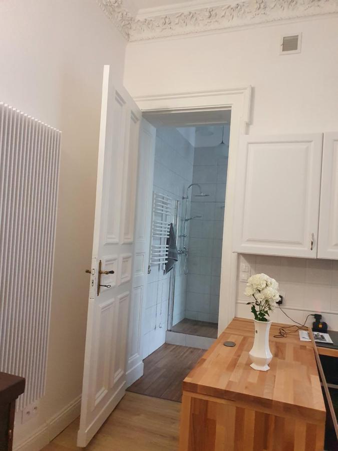 Prestige Aparthotel Piotrkowska 82 - Wyjatkowy Widok Na Deptak Lodz  Ngoại thất bức ảnh